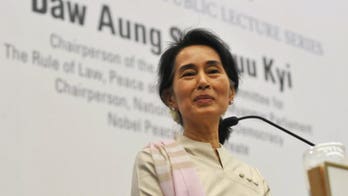 Suu Kyi urges Myanmar diaspora in Singapore to return home
