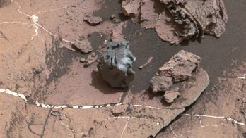 Curiosity rover finds weird 'egg rock' meteorite on Mars