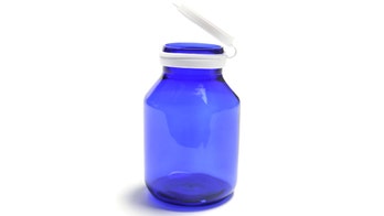 10 uses for plastic pill bottles