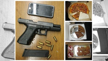 Man who robbed Pizza Hut delivery driver mocked by sheriffs after getting arrested