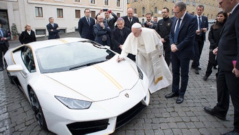Lamborghini donates Huracan supercar to Pope Francis for charity auction