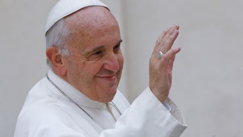 Pope Francis to wash refugees' feet on Holy Thursday