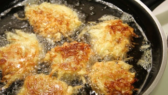 Hanukkah traditions: the magic of latkes