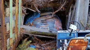 Rusty barn find 1955 Porsche 356 Speedster sells for $153G on Ebay