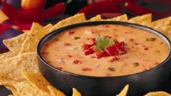 Cooking with 'Friends': Doocy Family's Favorite Super Bowl Queso