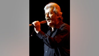 Moody Blues rocker Ray Thomas dies before Hall of Fame induction ceremony
