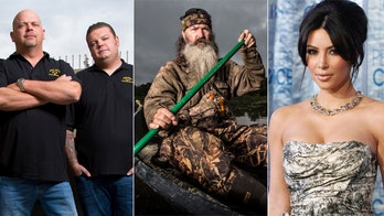 Trashy TV out, Americana shows in: 'Pawn Stars,' 'Duck Dynasty' try to teach you something (but just a little)
