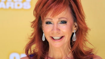 Reba McEntire still in touch with cast of 'Reba' 10 years later: Where are they now?