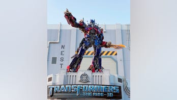 Universal Studios to open theme park in Beijing