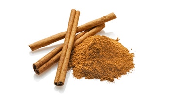 Cinnamon smell prompts us to buy more expensive stuff, study finds