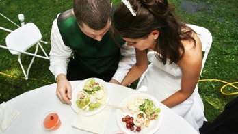 How to save big on wedding day food