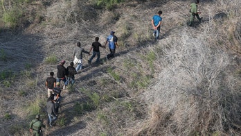 EXCLUSIVE: Mexican military rushes to help Border Patrol stop illegal border crossers