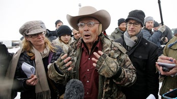 Oregon refuge standoff: FBI agent indicted for allegedly lying about shooting rancher