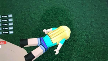 North Carolina mom warns of popular 'Roblox' video game after 7-year-old's avatar 'violently gang raped'