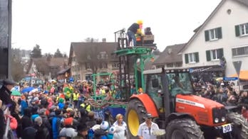 Roller coaster on wheels wows Carnival crowd