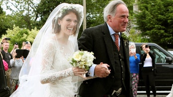 'Game of Thrones' stars Kit Harington and Rose Leslie wed in Scotland