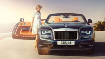 2016 Rolls-Royce Dawn drops top
