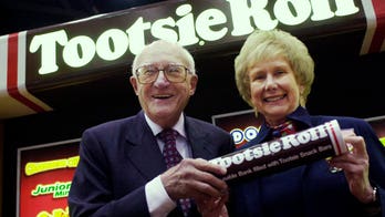Tootsie Roll CEO dies at 95, wife to take control of candy empire