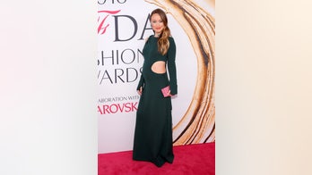 Pregnant Olivia Wilde slams subway riders who wouldn't give her a seat