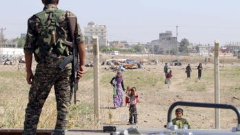 ISIS monitored Turkey-Syria border as fighters poured in, report claims