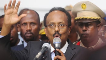 Somalia leader declares country a war zone, replaces chiefs