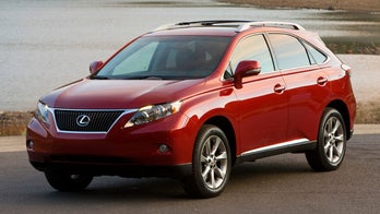 Toyota expands floor mat recall to 2010 Lexus RX
