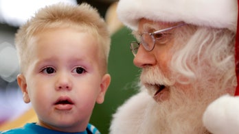 Virtual sleigh rides, light shows: Mall Santas get makeover