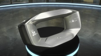 Jaguar envisions the steering wheel of the future with "Sayer"
