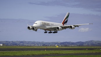 Emirates pokes fun at electronic ban, touts in-flight entertainment amid customer complaints