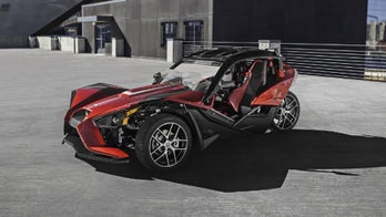 Polaris pops a T-Top onto the Slingshot three-wheeler