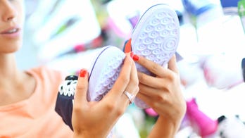 'Pink' or 'teal' sneaker sparks another Internet color debate