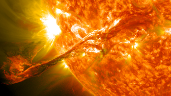 Huge solar 'tornadoes' don't spin after all, study shows