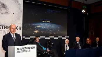 Stephen Hawking helps launch massive search for E.T.