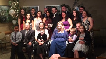Couple holds wedding ceremony at New York hospital for mother battling cancer