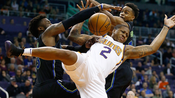 GRAPHIC VIDEO: Suns guard Isaiah Canaan suffers grisly season-ending ankle injury