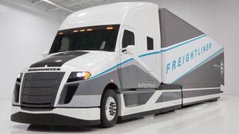 Freightliner SuperTruck hauls goods, sips fuel