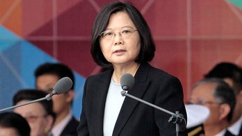 Trump speaks with Taiwan's president, risking China tensions