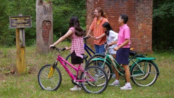 Taking the kids -- and seeing the sights on a bike
