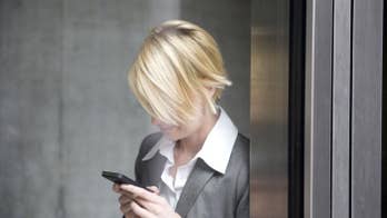 5 Tips for Avoiding 'Tech Neck' (And the Pain and Headaches It Brings)