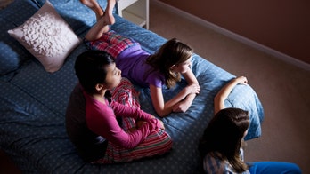 TV again tied to poor sleep among kids