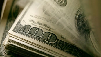 Anonymous tipper giving $100 bills to fast food employees