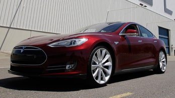 Federal government decides not to investigate Tesla electric car fire