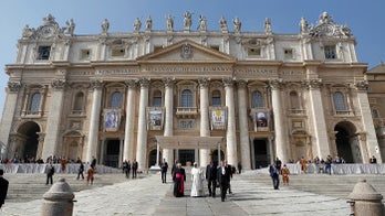 Roman Catholic Church should end priest celibacy, report sex abuse: Aussie panel