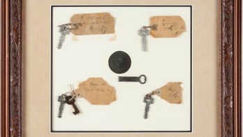 Keys, lightbulbs tied to Thomas Edison sell at auction