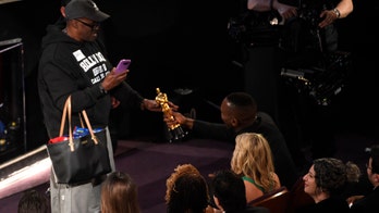 Jimmy Kimmel brings unsuspecting tourists to the Oscars