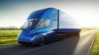 Tesla’s new electric semi truck makes its debut delivery