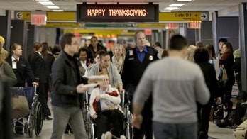Last minute Thanksgiving travel tips for guests and hosts