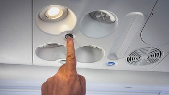 Bored passenger makes techno song from airplane noise