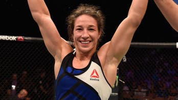 Sara McMann pulls off submission over Brazilian jiu-jitsu black belt Alexis Davis