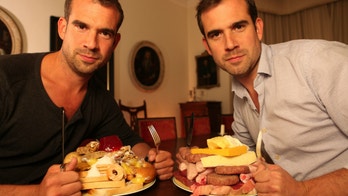 Low-sugar vs. low-fat: Twin doctors experiment to see which diet works best